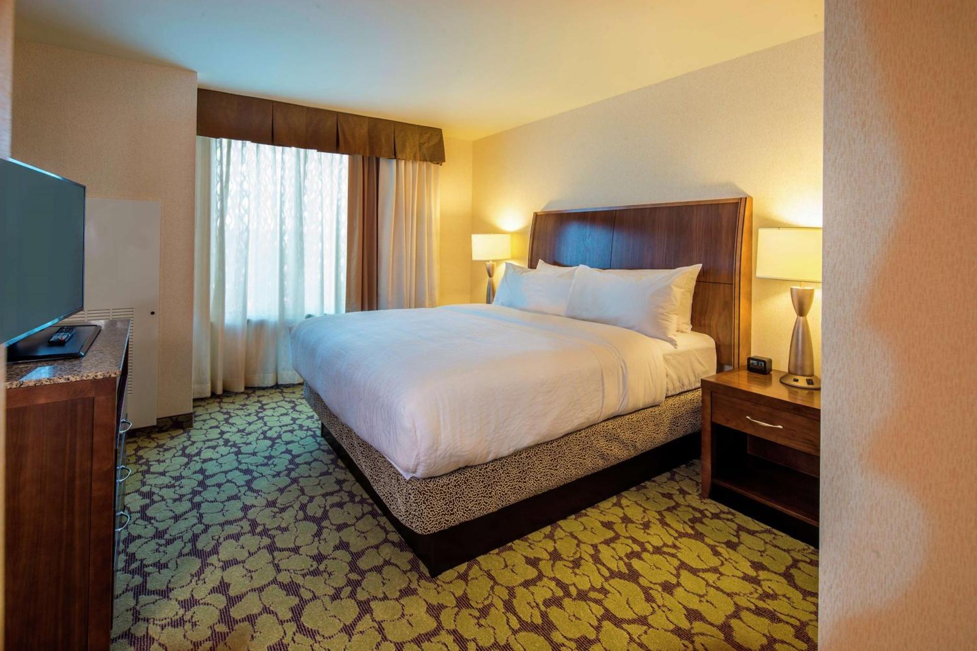 Hilton Garden 3*